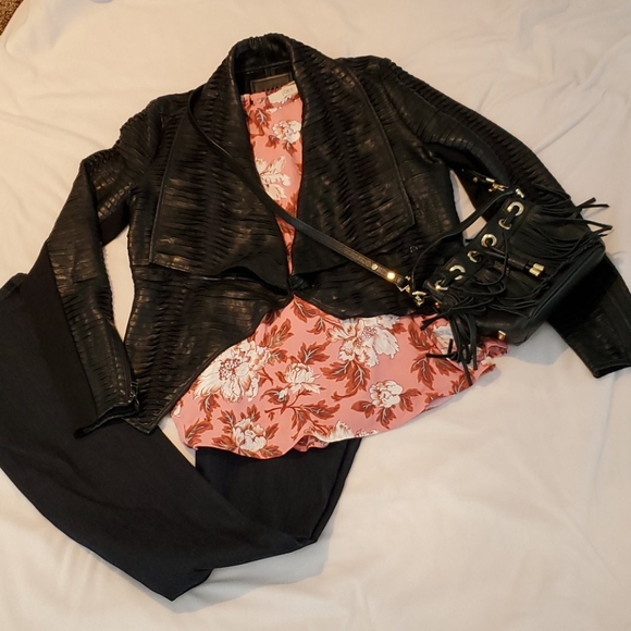 Loft Top - Picture 8 of 11